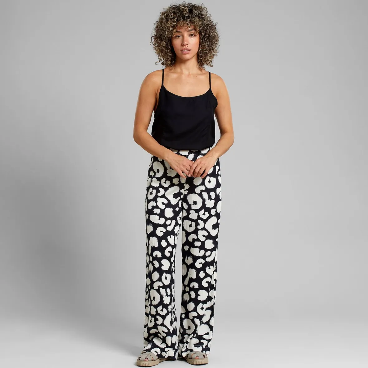 Fashion Pants Ale Painted Leopard Black Women Pants