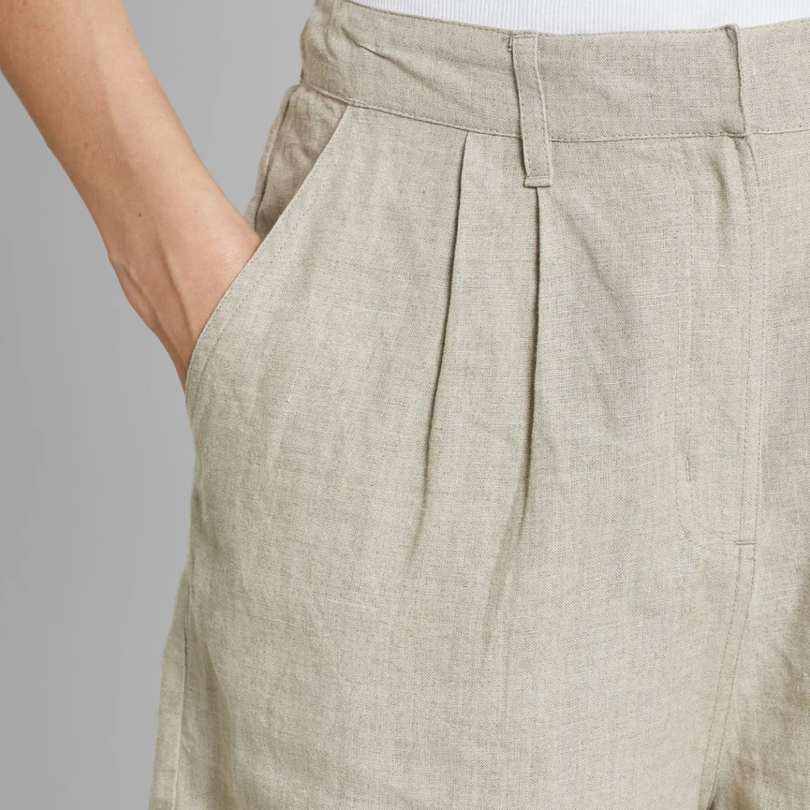 Best Shorts Djupvik Linen Ecru Women Shorts