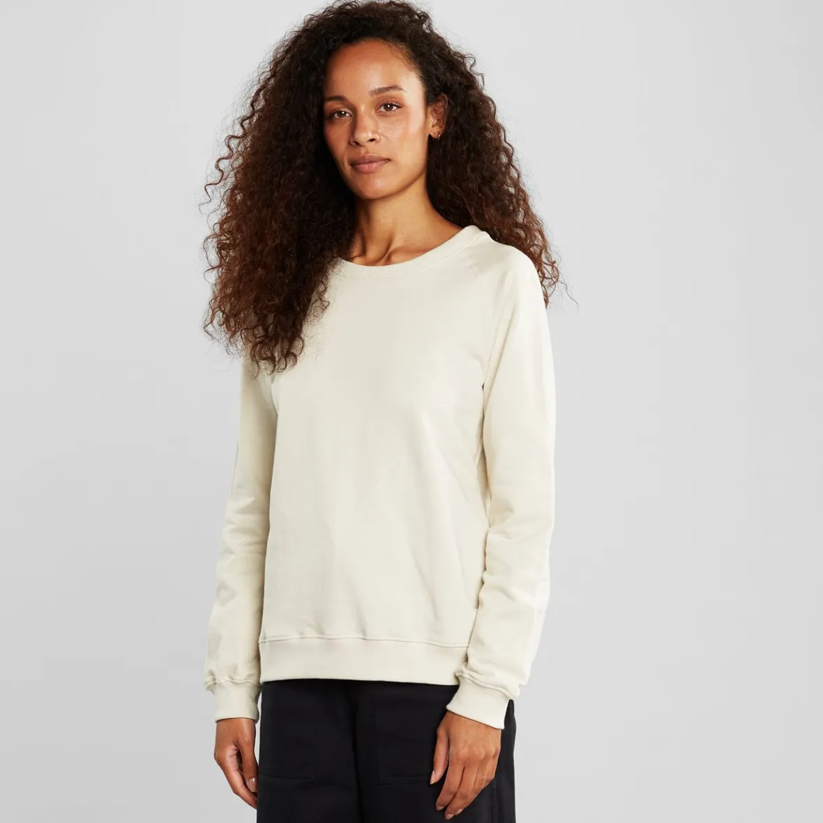 Shop Sweatshirt Ystad Raglan Base Oat White Women Outlet