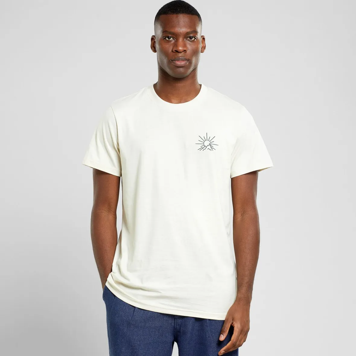 Clearance T-shirt Stockholm Line Mountain Emb Oat White Outlet