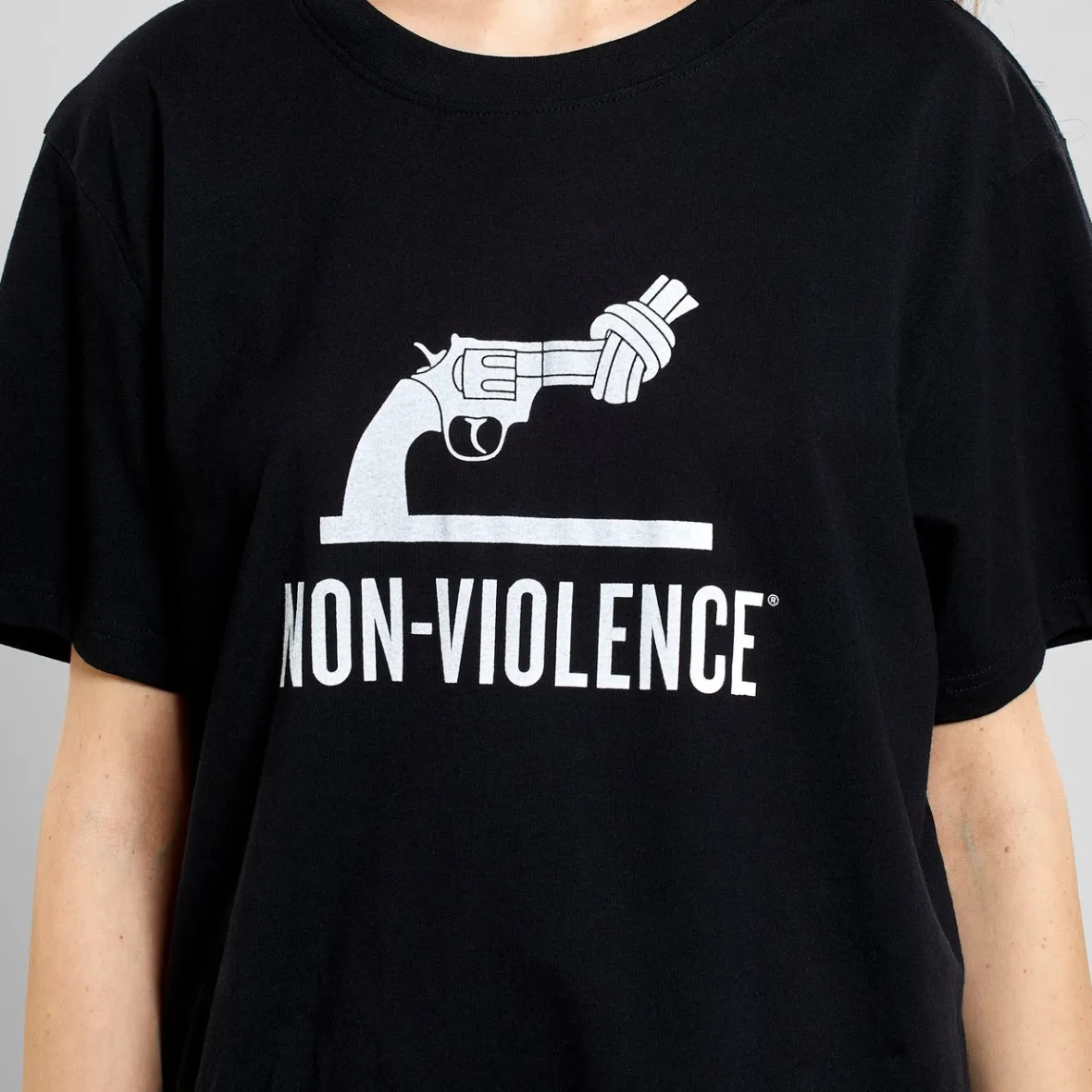 Cheap T-shirt Stockholm The Knotted Gun Black Women Outlet | Outlet