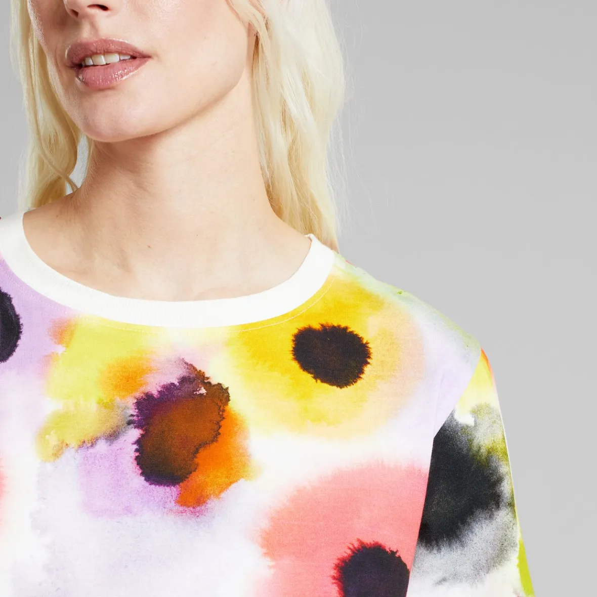 Sale T-shirt Vadstena Abstract Floral Multi Color Women T-shirts