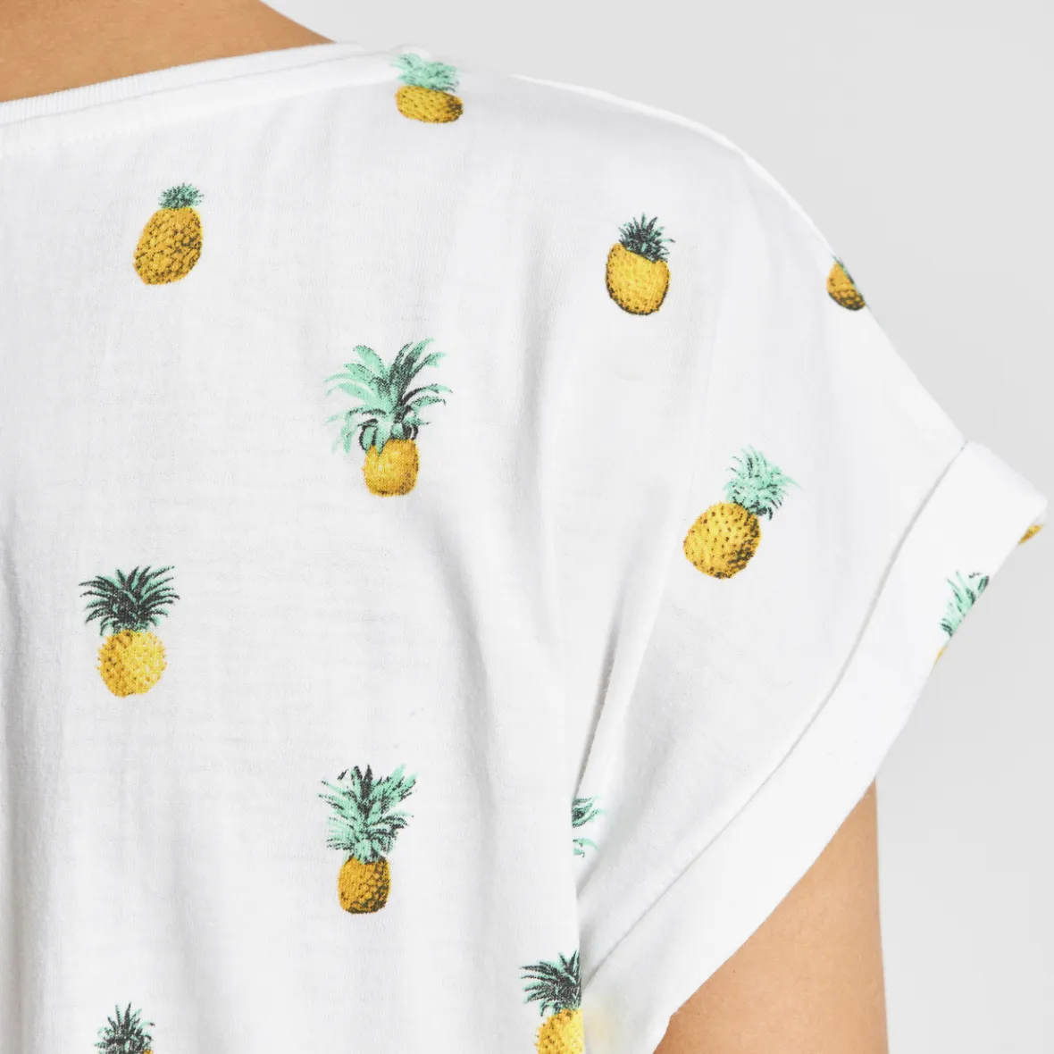 Best Sale T-shirt Visby Pineapples White Women Outlet